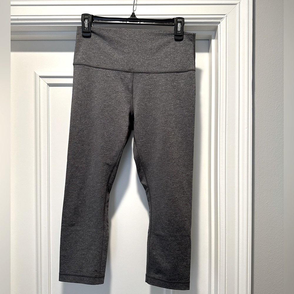Lululemon Wunder Train - Performance fabric